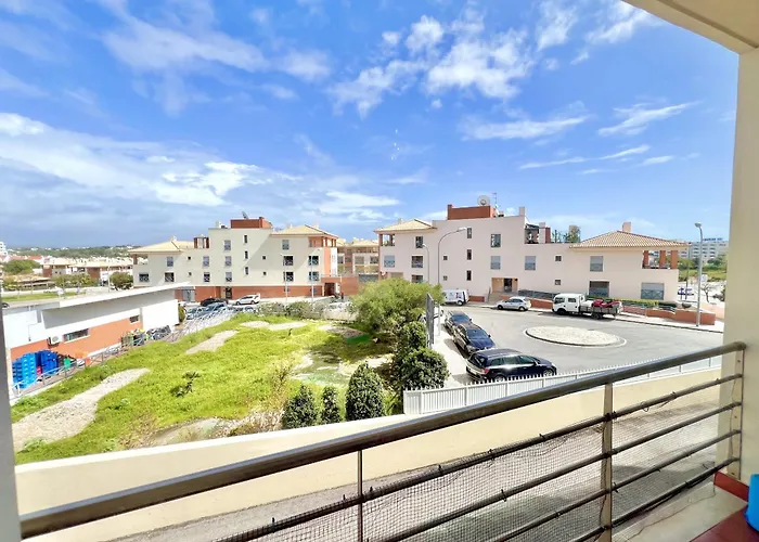 Апартаменти Modern 6 With Pool By Homing