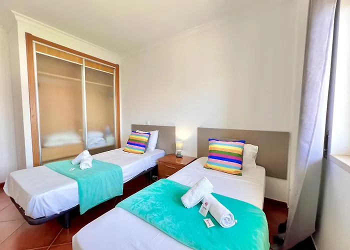 Апартаменти Modern 6 With Pool By Homing Албуфейра