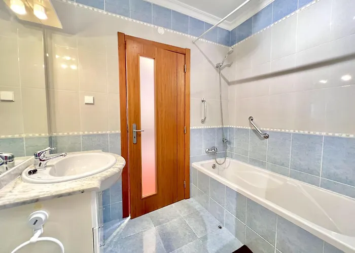 Modern 6 With Pool By Homing Апартаменти