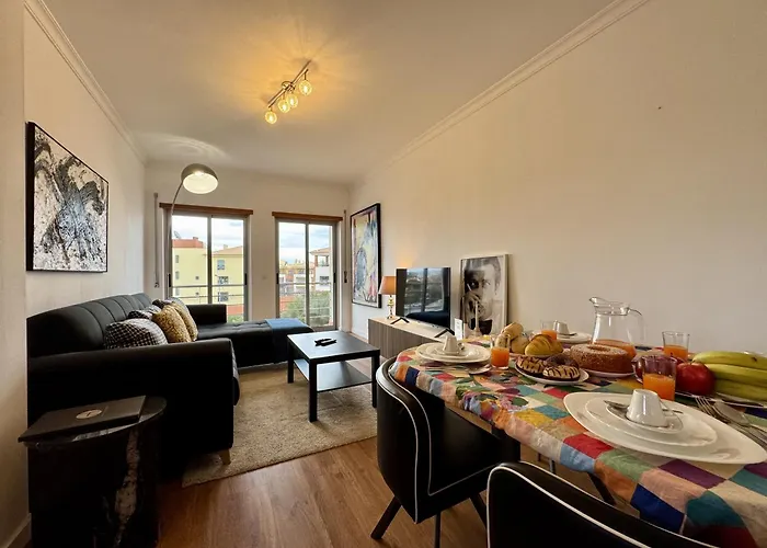 Modern 6 With Pool By Homing Апартаменти