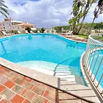 Modern 6 With Pool By Homing