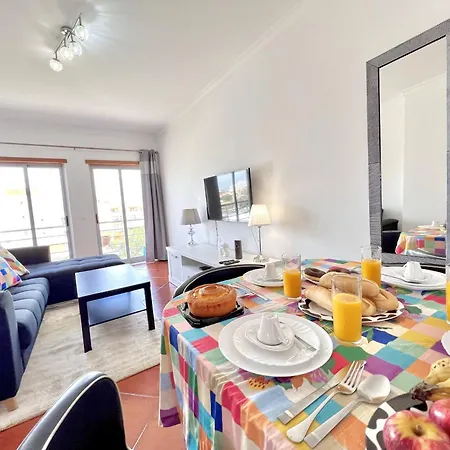 Modern 6 With Pool By Homing Apartment