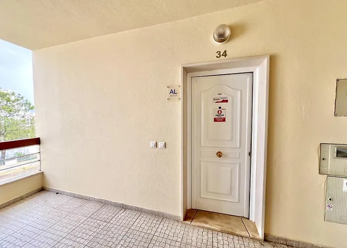 Modern 6 With Pool By Homing *